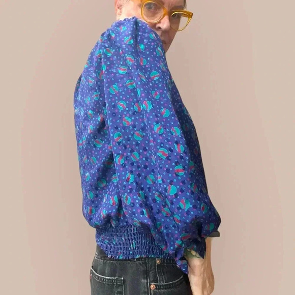 Vintage 70’s silky three flaggs California saturn novelty pattern blue top-L - Picture 11 of 11